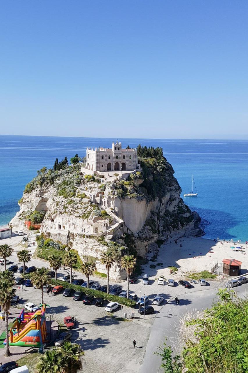 A Casa Di Alessandro Tropea Eksteriør billede